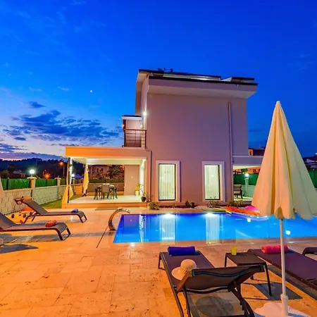 Charming With Central Location In 빌라